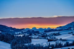 Morgenrot bei Hinterhof Herisau. (Bild: Luciano Pau)