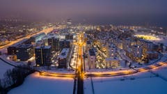 Das abendliche Zug im Winterkleid. (Bild: Daniel Hegglin, Zug, 6. Februar 2019)
