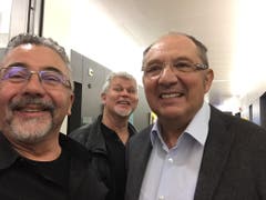 Marco Lucchi zusammen mit Beni Turnheer bei desen letzem Arbeitstag. (Bild: PD)