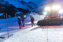 Bei der Ankunft winkte Fabian Bösch in die Menge. (Bild: Roger Grütter, Engelberg, 9.Februar 2019)