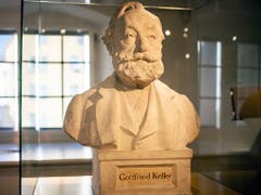 Das Museum Strauhof zeigt Gottfried Keller in einer neuen Ausstellung als träumenden Realisten. 2019 jährt sich zum 200. Mal das Geburtsjahr des Zürcher Dichters. (KEYSTONE/Walter Bieri) (Bild: KEYSTONE/WALTER BIERI)