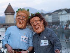 Zwei Schwinger an der Luzerner Fasnacht: Käser Remo und Wicki Joel. (Bild: Theres Nussbaumer, 28. Februar 2019)