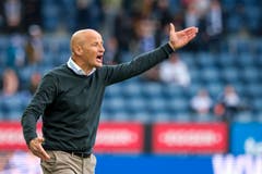 Sichtlich unzufrieden mit der Leistung seines Teams: St. Gallen-Trainer Peter Zeidler. (Bild: Martin Meienberger/freshfocus, Luzern, 10. März 2019)