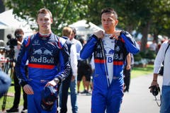 Die Toro Rosso-Honda Piloten Daniil Kwjat (links, RUS, 24) und Alexander Albon (THA, 22). Kwjat: 72 Starts, 0 Siege, 133 WM-Punkte. Albon: 0 Starts, 0 Siege, 0 WM-Punkte. (Bild: Diego Azubel/Epa (Melbourne, 14. März 2019))