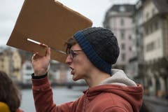 Demonstration gegen den Klimawandel in der Stadt Luzern. (Bild: Dominik Wunderli, Luzern, 15. März 2019)