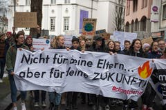 Demonstration gegen den Klimawandel in der Stadt Luzern. (Bild: Dominik Wunderli, Luzern, 15. März 2019)