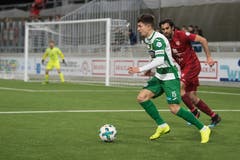 Omer Dzonlagic und der Vaduzer Tomislav Puljic. (Bild: Boris Bürgisser, Kriens, 15. März 2019)