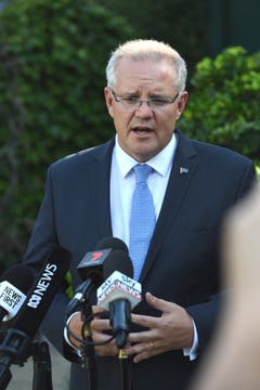 Der australische Premierminister Scott Morrison spricht zu den Medien über den Terroranschlag. (Bild: EPA/PETER RAE)