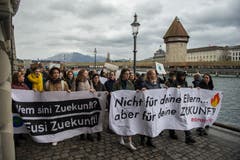 Demonstration gegen den Klimawandel in der Stadt Luzern. (Bild: Dominik Wunderli, Luzern, 15. März 2019)