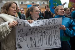 Demonstration gegen den Klimawandel in der Stadt Luzern. (Bild: Dominik Wunderli, Luzern, 15. März 2019)