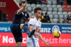 Shkelqim Demhasaj, Mittelstürmer, 4 Er schafft es nicht, den gesperrten Blessing Eleke zu ersetzen. Wird trotzdem fast Matchwinner: Doch sein Distanzschuss landet auf der Lattenoberkante. (Bild: KEYSTONE/Peter Schneider, Thun, 17. März 2019)
