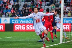 Pascal Schürpf, Linker Flügel, 5 Ist vor allem als Kopfballspieler wichtig: Er verlängert sehr viele Bälle – und trifft per Kopf. Schon in der 7. Minute trifft er die Lattenoberkante – ebenfalls per Kopf.(Bild: Martin Meienberger/freshfocus, Thun, 17. März 2019)
