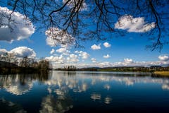 Herrliche Wolkenstimmung. (Bild: Vinzenz Blum, Mauensee, 19. März 2019)