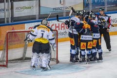 Die Zuger feiern das zum 2:1. (Bild: KEYSTONE/Urs Flüeler, 2. März 2019)