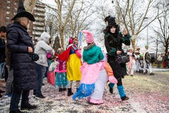 Die Konfettikanone tat ihren Dienst. (Bild: Patrick Hürlimann, Zug, 02. März 2019)