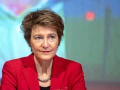 «Wir brauchen einen Klimaschulterschluss», sagte Bundesrätin Simonetta Sommaruga am Samstag in Goldau. (Bild: KEYSTONE/URS FLUEELER)