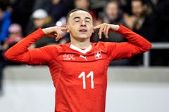 Ruben Vargas jubelt nach seinem Tor zum 1:0. (Bild: Alexandra Wey / Keystone, Kriens, 22. März 2019)