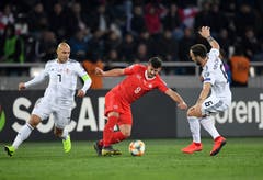 Alban Ajeti, Note 4.5: In der 60. Minute für Gavranovic eingewechselt. Müsste ein Tor schiessen. Trotzdem wirkungsvoller als Gavranovic. (Bild: Toto Marti/Blick/freshfocus, Tiflis, 23. März 2019)