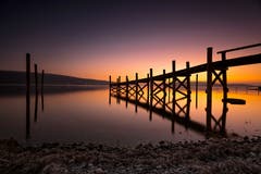 Das letzte Licht am Horizont wurde aufgenommen auf der Reichenau (DE) mit Sicht auf das Seeufer bei Berlingen (CH). (Bild: Marc Bollhalder)