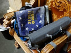 Vor dem Zusammenpacken: Mindestens 45 Parlamentsmitglieder wollen im Herbst keine weitere Amtszeit anhängen. Einige gehen sogar schon vor den Wahlen. (Bild: KEYSTONE/PETER KLAUNZER)