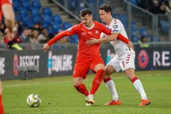 Albian Ajeti, Stürmer, Note 5Er kann mit seiner Physis die Bälle gut abschirmen. Legt vor dem 1:0 mit dem Arm für Freuler ab.(Bild: Andy Müller / Freshfocus, Basel, 26. März 2019)