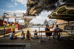 1. Preis News: Rauchsäule über Basel. (Bild: Stefan Bohrer für «Blick»)