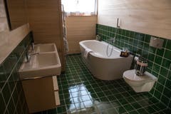 Badezimmer in der Suite.