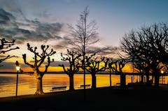 Sonnenuntergang mit wunderschönen Farben am Zugersee, so lässt sich der Feierabend geniessen. (Bild: Anita Imfeld-Leu, Zug, 28. März 2019)