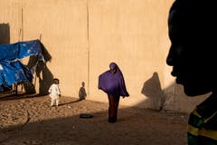 1. Preis Ausland Reportage: Eine Frau und ihr Kind, ehemalige Gefangene der Boko-Haram-Sekte. (Bild: Michael Zumstein für «Le Point»)