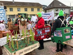 Gäste aus Mogelsberg in Degersheim: 10000 Besucher des Baumwipfelspfads – aber was ist mit den Parkplätzen?