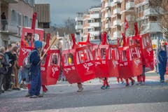 Die Gruppe Winkeldrache lotst die Gondeln des «Horw - Pilatus-Express» sicher durch das Dorf. Bald auch auf den Berg? (Bild: Pius Amrein, Horw, 3. März 2019)
