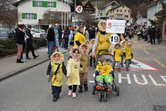 Die Kleinsten durften am Fasnachtsumzug in Lütisburg nicht fehlen. Die Spielgruppe war als «Löwebandi» unterwegs. (Bild: Beat Lanzendorfer, 2. März 2019)