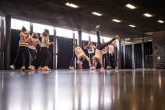 Im Proberaum wurde noch einmal die einstudierte Choreographie geübt. (Bild: Roger Grütter, Luzern, 30. März 2019)