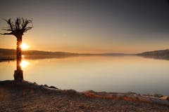 Ein wunderschöner Sonnenuntergang am Sempachersee. (Bild: Xaver Husmann, Sempach, 30. März 2019)