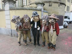 Danke an Leser Walter Waser für dieses Bild einer fasnächtlichen Herrengruppe in Altdorf ...
