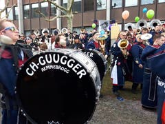 Leser Heinrich Inderbitzin schickt uns dieses Bild der CH-Guugger am Emmer Umzug vom 3. März 2019.