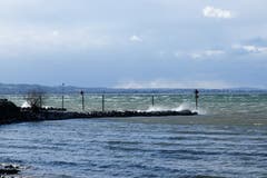 Der stürmische See. (Bild: Franz Häusler)