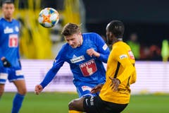 Idriz Voca, zentrales Mittelfeld, 5,5 Er hält in der ersten Halbzeit das Team mit einer starken Leistung zusammen, bereitet das 1:0 von Schürpf mit einem Steilpass vor. (Bild: Martin Meienberger/freshfocus, Luzern, 6. März 2019)