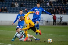 Lazar Cirkovic, Innenverteidiger, 5 Agiert deutlich verbessert im Vergleich zu den letzten Partien. Stark sein Tackling gegen den einschussbereiten Nsame (41.) (Bild: Claudio de Capitani/freshfocus, Luzern, 6. März 2019)