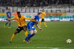Christian Schwegler, Rechtsverteidiger, 4,5 Spielt insbesondere in der ersten Hälfte gut auf. Die Flanken haben Zug, die Pässe kommen an. Aber: Beim 0:1 kommt er zu spät. (Bild: Claudio de Capitani/freshfocus, Luzern, 10. April 2019)