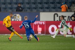 David Zibung, Torhüter, 4 Muss dreimal hinter sich greifen, ohne etwas ausrichten zu können. Reagiert nach der Pause gut gegen Garcias Schuss. (Bild: KEYSTONE/Urs Flüeler, Luzern, 10. April 2019)