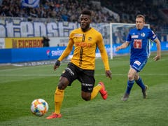 Jean-Pierre Nsame (links) im Vordergrund erzielte für YB das wegweisende 1:0 in Luzern (Bild: KEYSTONE/URS FLUEELER)