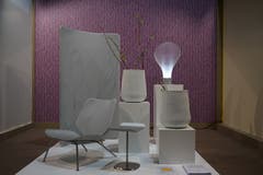 Weisses Ensemble aus Stuhl, Paravent, Leuchte und Vasen des Francesco Forcellini Design Studio.