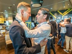 Goalie David von Ballmoos und sein Trainer Geoardo Seoane (Bild: KEYSTONE/BSC YOUNG BOYS/THOMAS HODEL)