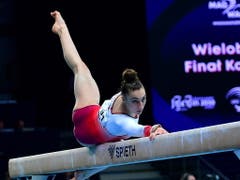Pech für Ilaria Käslin: Die Tessinerin schrammte einmal mehr in einem Schwebebalkenfinal nur knapp an einer Medaille vorbei (Bild: KEYSTONE/EPA PAP/MARCIN BIELECKI)