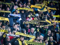 Im Letzigrund war schier mehr Gelbschwarz als Blauweiss zu sehen (Bild: KEYSTONE/MELANIE DUCHENE)