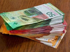 Satte 2,3 Milliarden Franken mehr als budgetiert haben die Rechnungen der Kantone im Jahr 2018 insgesamt abgeschlossen. (Bild: KEYSTONE/GAETAN BALLY)