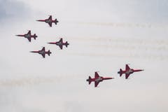 Die Patrouille Suisse trainiert für die Jubiläumsschau am 24. und 25. Mai. (Bild: Boris Bürgisser, Emmen, 12. April 2019)