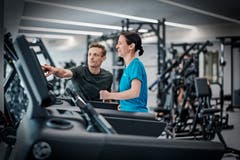 Athletikraum mit Kraft-, Koordinations - und Ausdauergeräten. (Bild: PD)