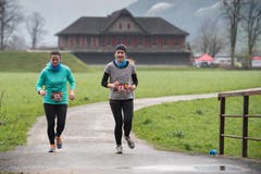 Martina Odermatt (rechts) und Julia Blättler aus Oberdorf. (Bild: Boris Bürgisser, Stans, 14. April 2019)
